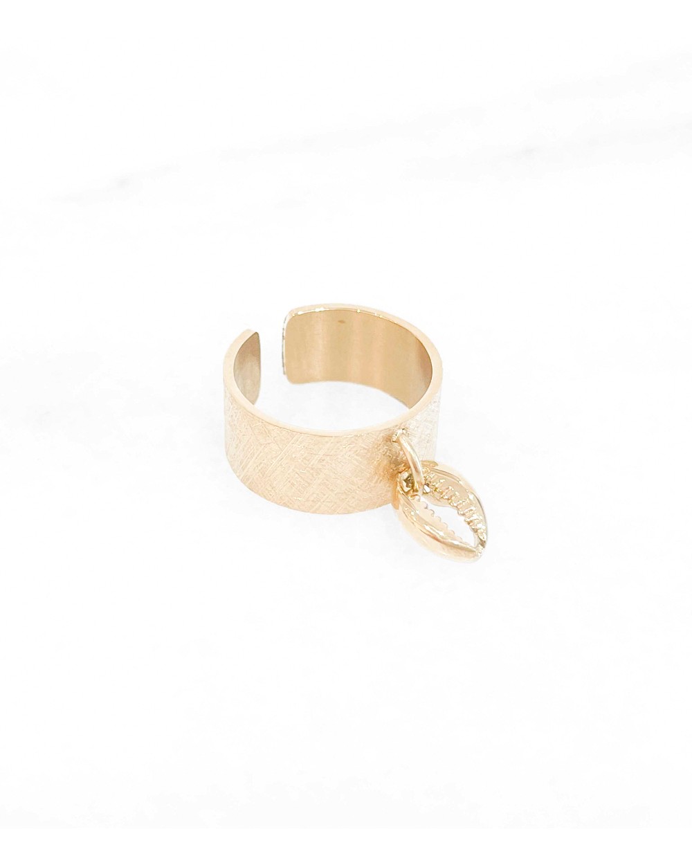 Bague breloque coquillage cauri en acier chirurgical 316L doré à l'or fin 18K - Paloma bijoux - bijoux tendance été 2022