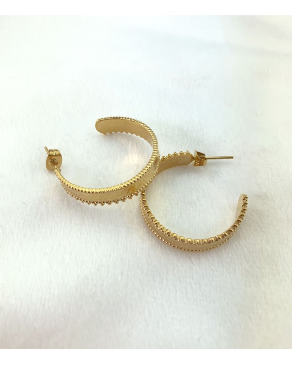 Boucles d'oreilles créoles en acier 316L doré à l'or fin 18K.