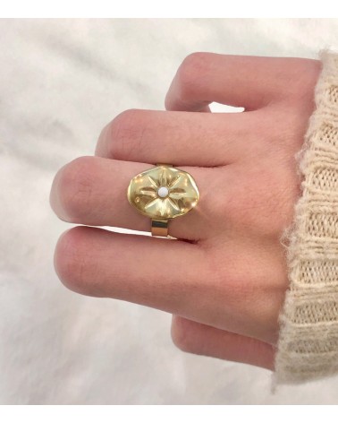 bague martelée fleur