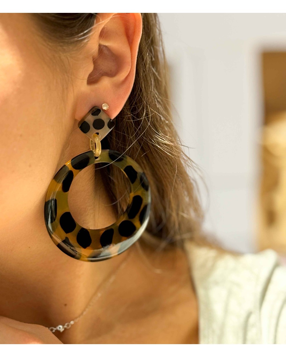 EPRISE LISE CHARMEL SOUTIEN GORGE SEYCHELLES ESCALE REF BCC6174 EPRISE LISE CHARMEL SOUTIEN GORGE SEYCHELLES ESCALE REF BCC6174