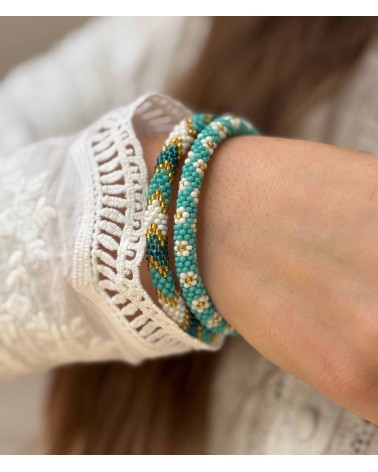 Bracelet népalais - doré - bleu  - nuance de bleu - coloré - perles - tissé à la main - hiver - doré - blanc