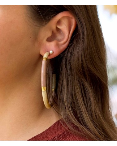 Boucles d'oreilles - créoles - corne corne naturelle - rose poudré - feuilles d'or -